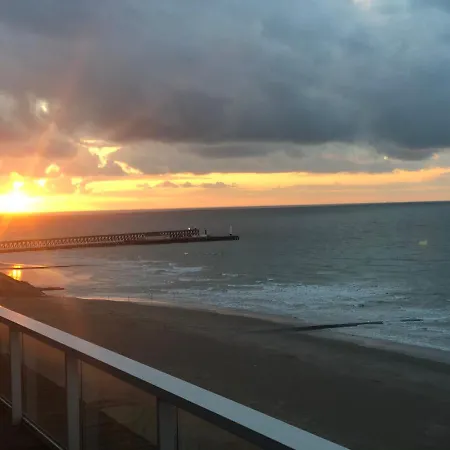 Penthouse Sea-loft Blankenberge, Uniek Zeezicht, Luxeloft Met 40m2 Terras! 아파트 *