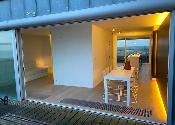 Penthouse Sea-loft Blankenberge, Uniek Zeezicht, Luxeloft Met 40m2 Terras! Apartmán